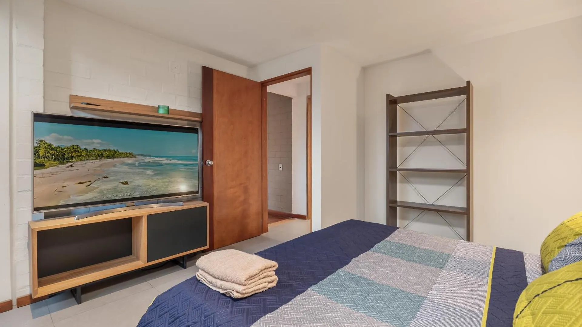 Beautiful 2 Bedroom Luxury Condo In Provenza Medellín