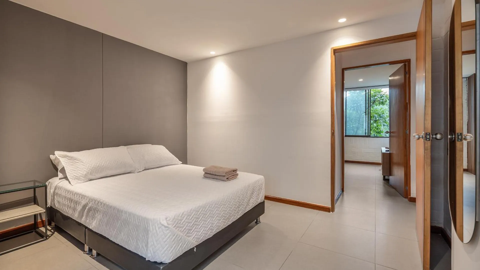 Beautiful 2 Bedroom Luxury Condo In Provenza Medellín 0*,  Colômbia